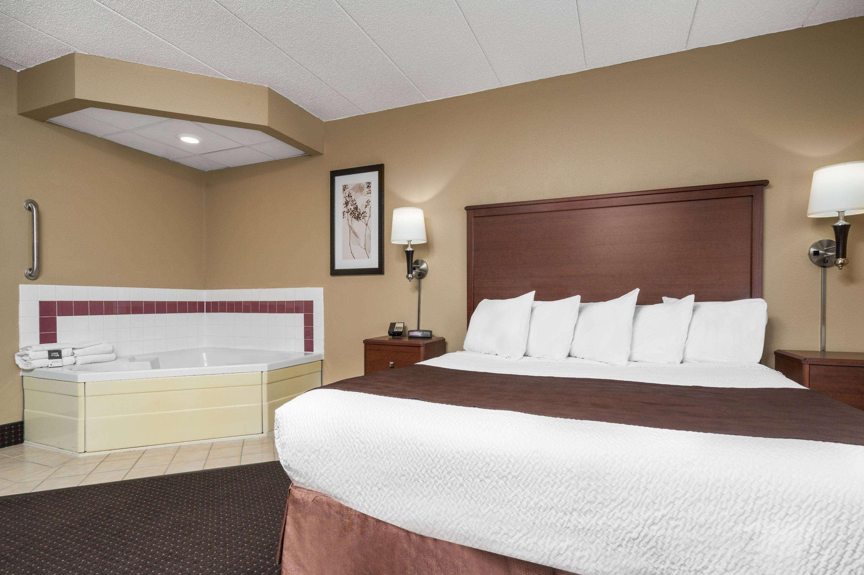 Americinn By Wyndham Lake City Kültér fotó