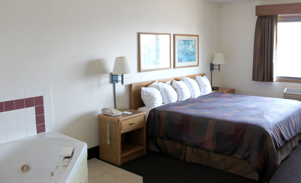 Americinn By Wyndham Lake City Kültér fotó