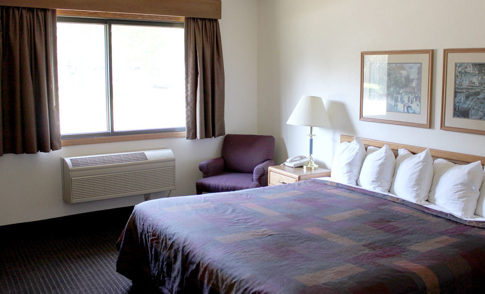 Americinn By Wyndham Lake City Kültér fotó